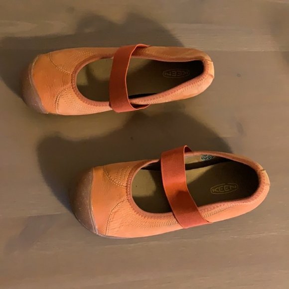 Keen Orange Leather Mary Jane Flats with Rubber Soles - Women’s Size 8 - Picture 8 of 11